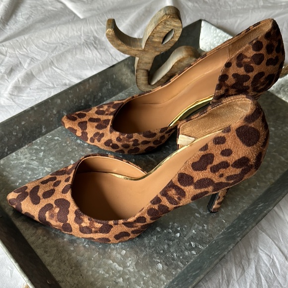 Mossimo Cheetah Print Pump 🐆 - Picture 3 of 10